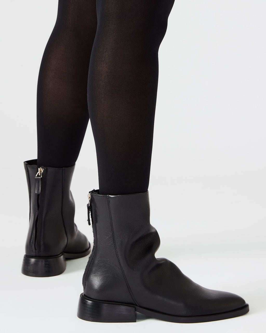 NEXIE BLACK LEATHER